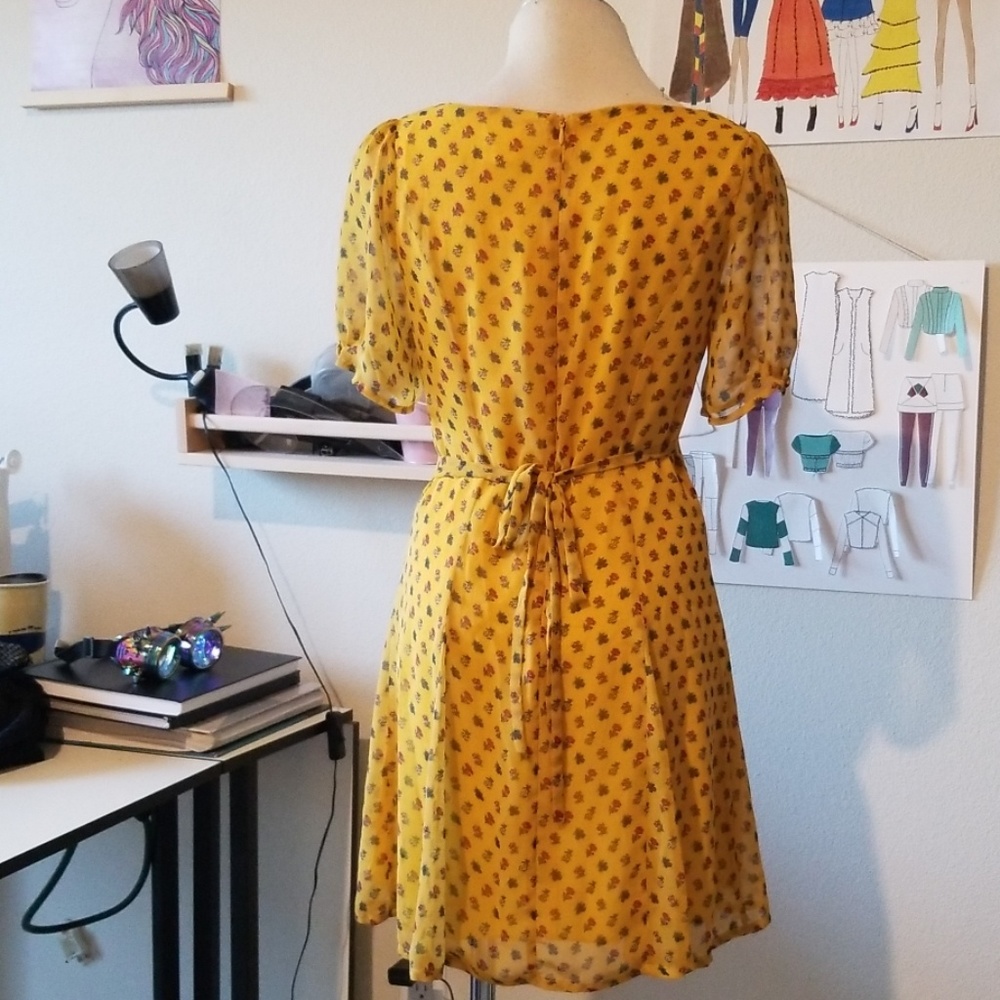 Floral Spring Mini Dress - Picture 6 of 6